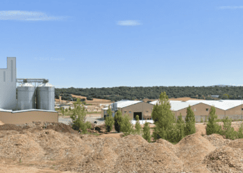 Silos y zonas industriales en Soria, oportunidad de inversión en infraestructura.