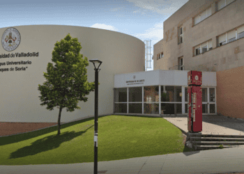 Campus universitario Universidad de Valladolid en Soria, inversión en educación y desarrollo regional.