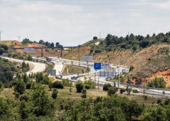 Carretera de Soria a Madrid, inversión en infraestructura y desarrollo económico.
