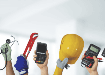 Herramientas de trabajo en construcción y tecnología invierte en Soria.