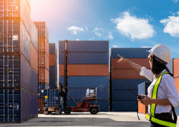 Contenedores de transporte en Soria, inversión en infraestructura logística y oportunidades de negocio.