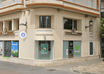 Edificio en Soria con oficinas y comercio local para inversión inmobiliaria en la provincia de Soria.