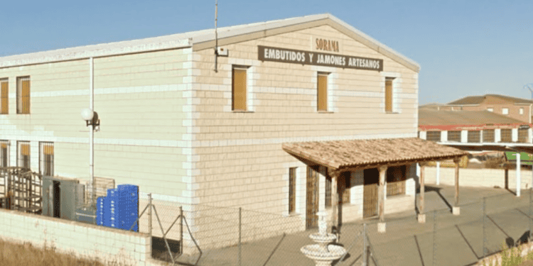 Invierte en Soria, edificio de embutidos y jamones artesanos en la provincia.