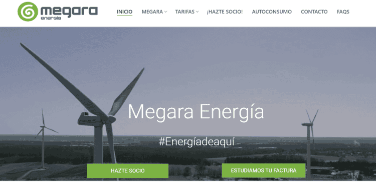 Parque eólico en Soria promoviendo energía renovable y crecimiento económico.