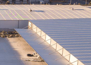 Instalación de paneles solares en Soria para energías renovables.