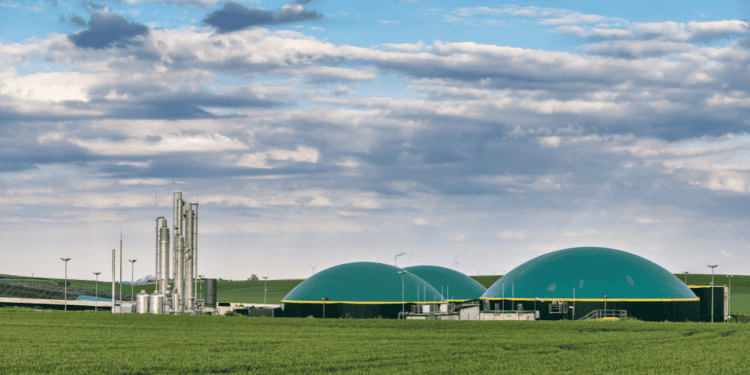 Planta de biogás en Soria, infraestructura para energías renovables y sostenibilidad.